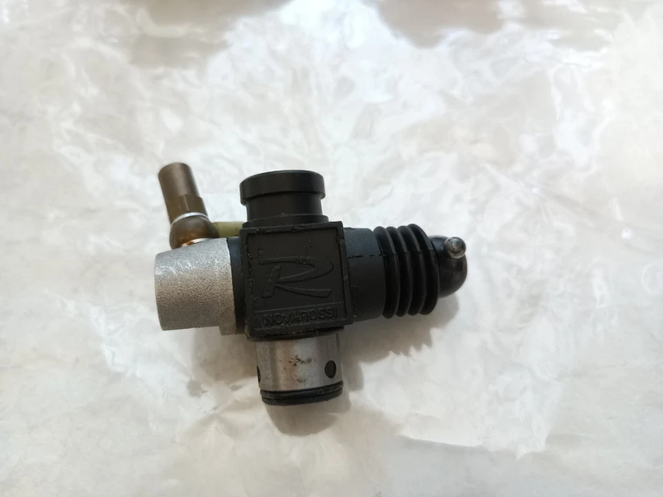 Novarossi RX-21 SP ? Many Engine Parts Made in Italy Used - Image 4 of 4