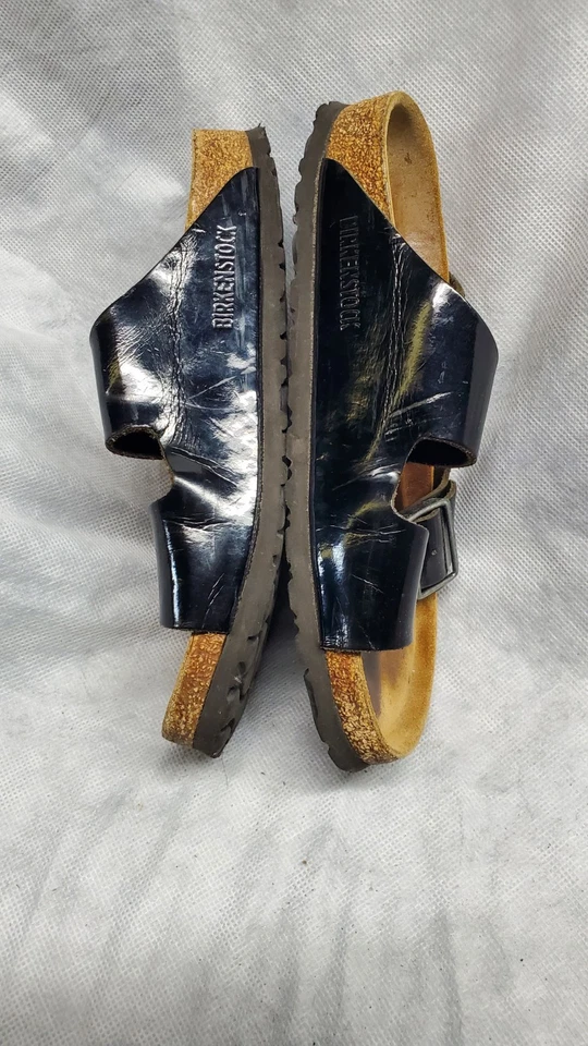 Zapatos planos Birkenstock Arizona para mujer talla 37 EE. UU. 6 charol negro con hebilla Foto 4 de 4