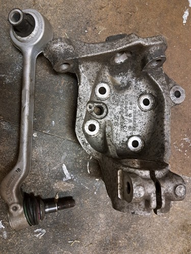 31 21 6 764 443 Achsschenkel Radlagergehäuse mit Querlenker 1 er 3 er