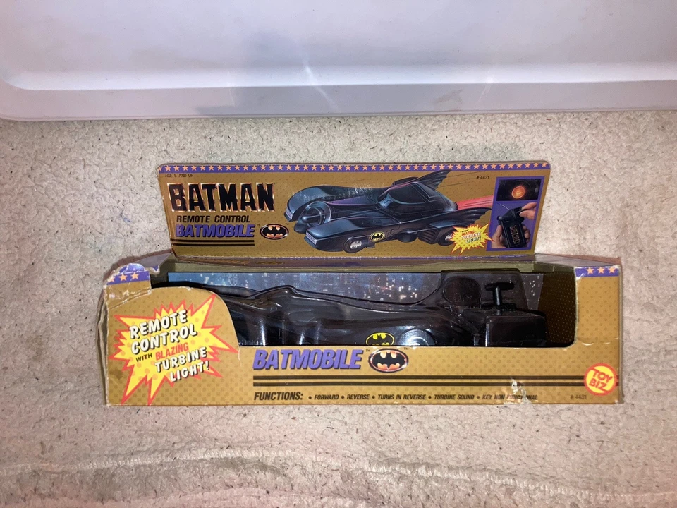 Raro BATMAN Control Remoto BATMOBILE #4431 con Luz de Turbina 1989 Toy Biz Nuevo en Caja Foto 4 de 4