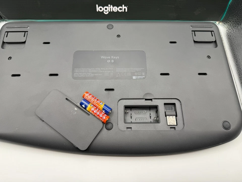 Logitech – Wave Keys, ergonomische Tastatur Bluetooth QWERTZ *2 TASTEN DEFEKT* - Bild 4 von 4