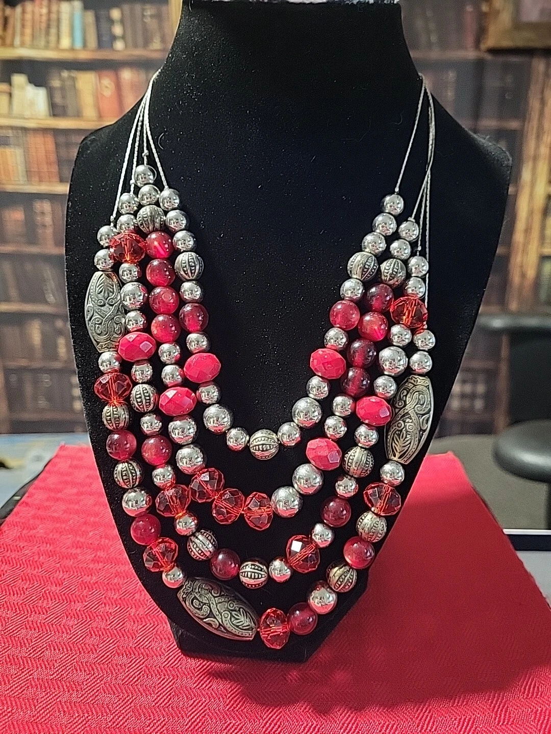 VETEMENTS Collana Perline Antiquata Argento T Multstrand Ornato Rosso Moonglow Rosso Sfaccettata