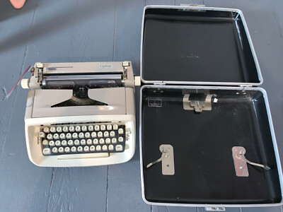 VTG Royal Custom Magic Margin Manual Typewriter Portable With Case Tan Beige