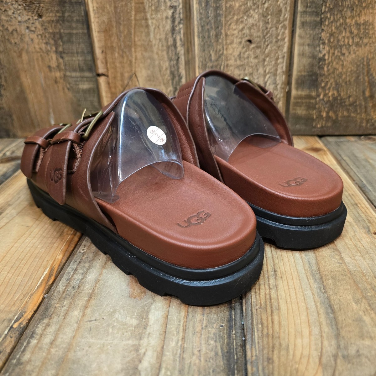 UGG MENS CAPITOLA BUCKLE SLIDE SANDAL SIZE US 9 COGNAC-BROWN
