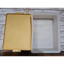 TUPPERWARE Rectangle Sheet Cake Cupcake Carrier Handle Vintage Harvest Gold