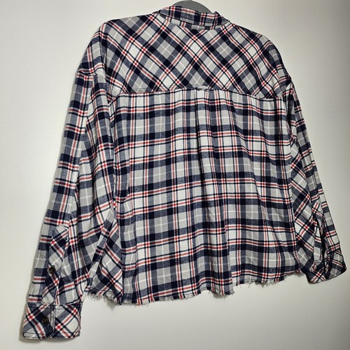 BDG Urban Outfitters Plaid Cropped Flannel Button Up Red White Blue Size M - Picture 13 of 14