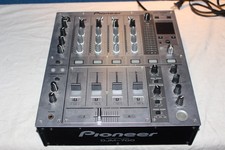 Pioneer DJM-700 4-Channel DJ Mixer Silver Built-In Effects MIDI Out Analog/Dig