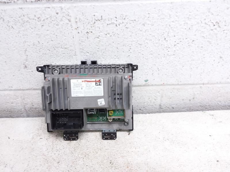 2018 MASERATI LEVANTE OEM Receiver Part Number 670106294