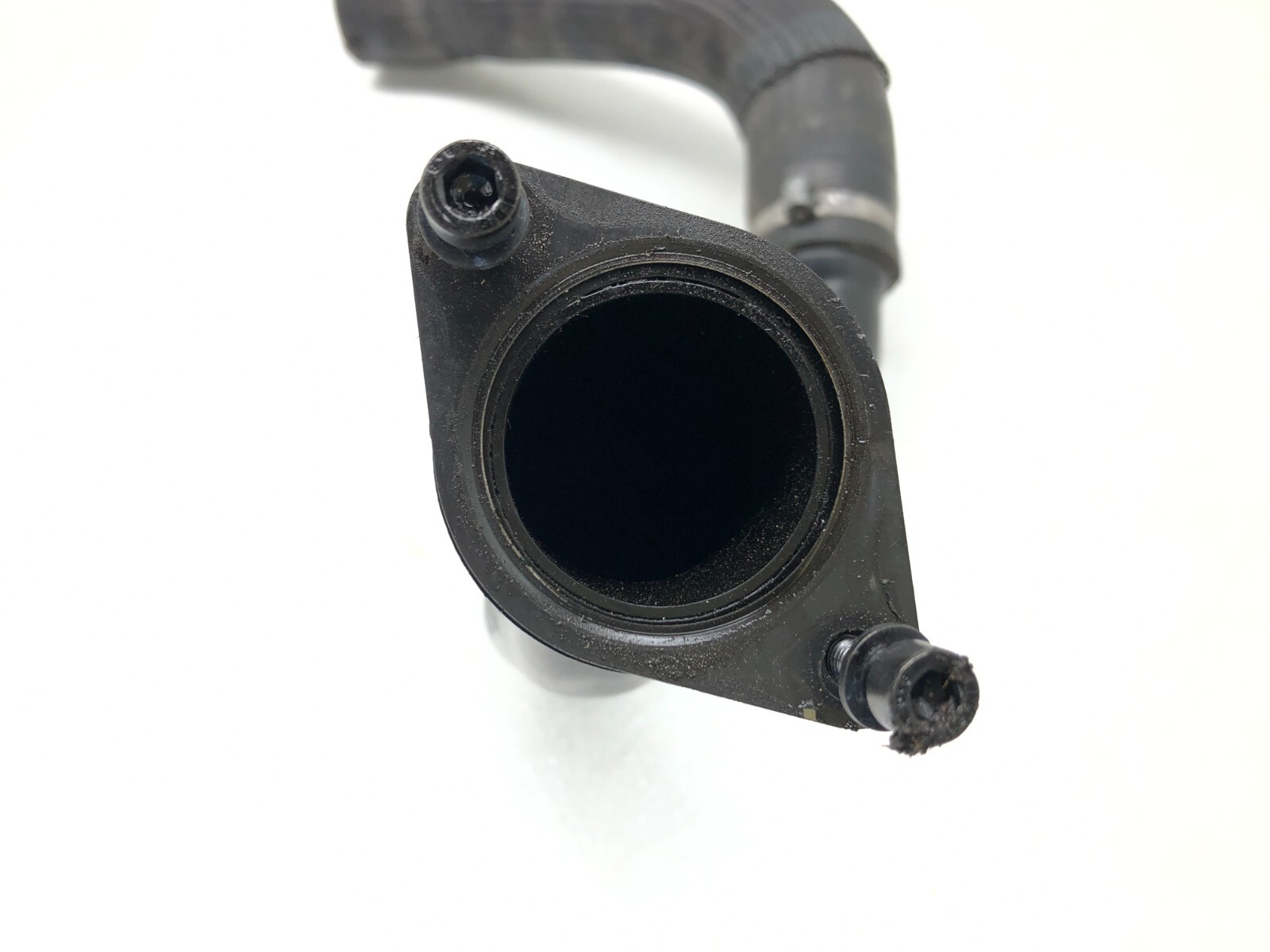 2017-2020 MASERATI LEVANTE RIGHT TURBO INTERCOOLER AIR INTAKE HOSE PIPE OEM.