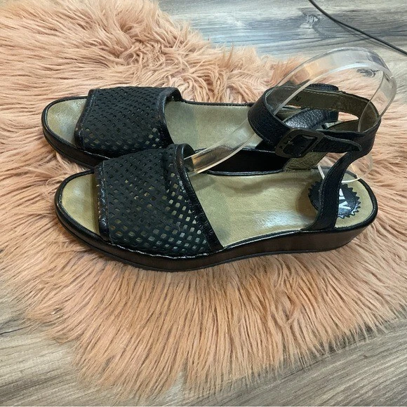 Sandalias Fly Lond de cuero negras talla 7 Foto 4 de 4