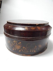 VINTAGE CHINESE / TIBETAN LIDDED STORAGE BOX - HAND MADE + PAINTED DESIGNS