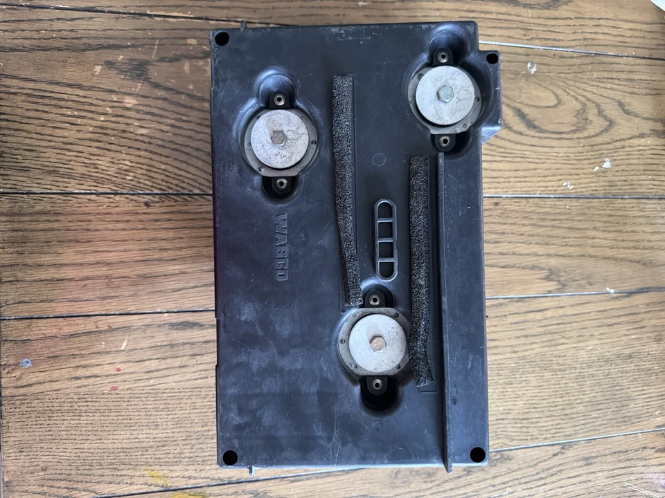 Compresor de suspensión neumática con soporte Land Rover Discovery 1998-2004 RQG 100041 Foto 4 de 4