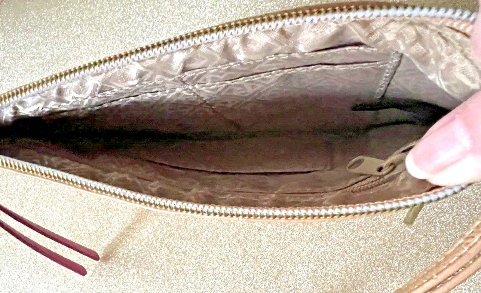 Vintage Relic Women's Takeaway Wristlet Scalloped Multi-Color Stripes Zipper Top