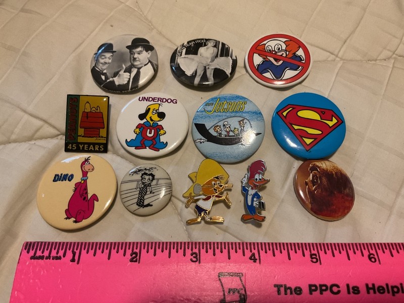 Pin Back Button Laurel Hardy Superman Underdog Dino Woody Speedy Betty Boop ET +