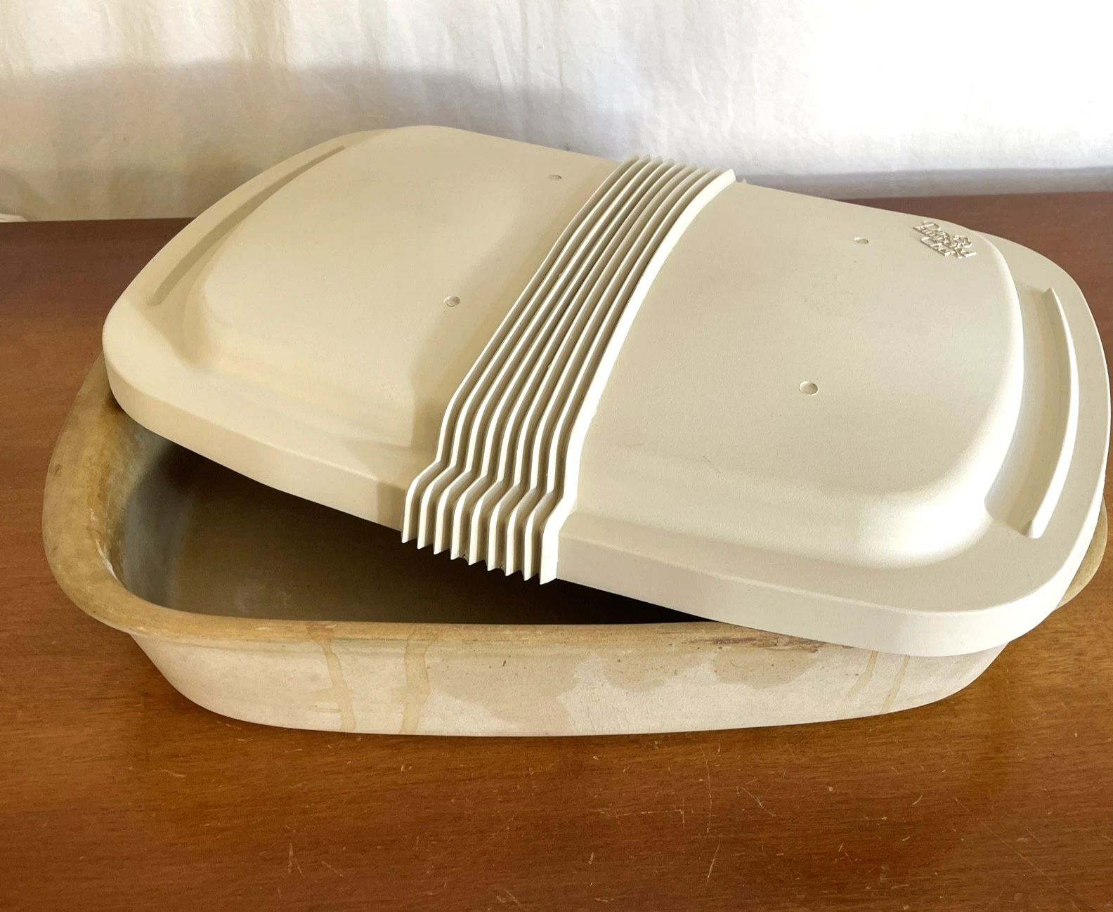 Pampered Chef 9”x 13” Baker with Lid Casserole Dish Family Heritage Stoneware