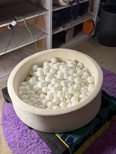 Soft Plush Toddler Ball Pit w/ White Balls   Clean, Large, Premium Foam   EUC