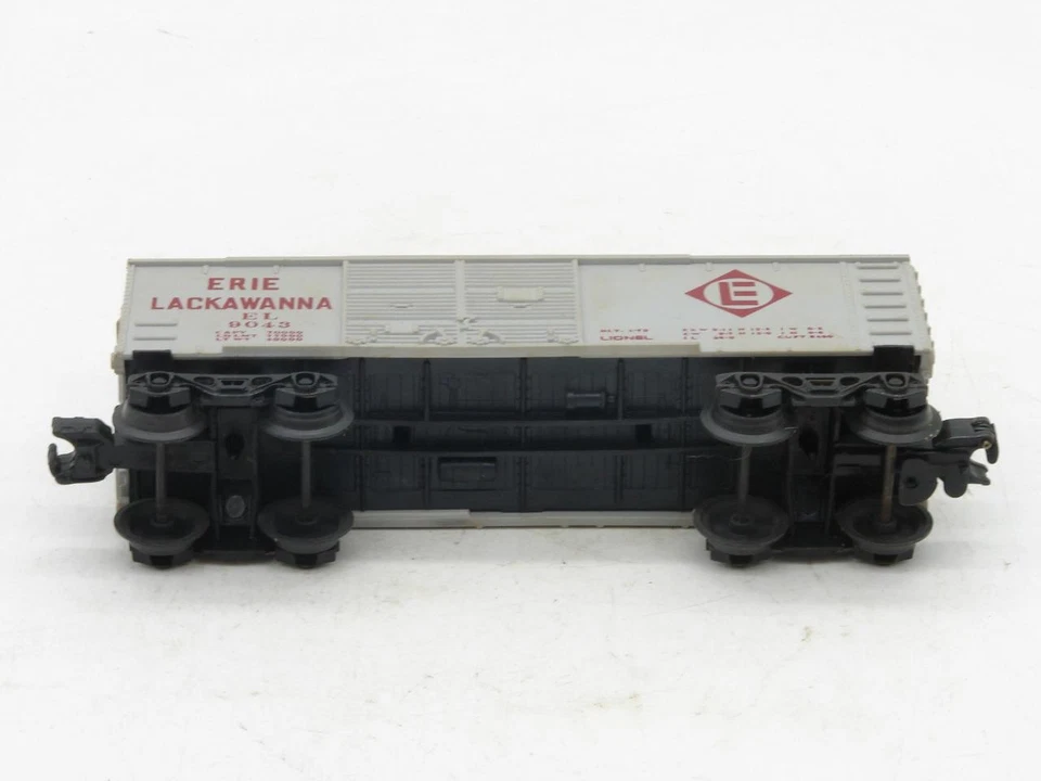 Lionel O Gauge O-27 Gray Erie Lackawanna Box Car 9043 - Image 2 of 4