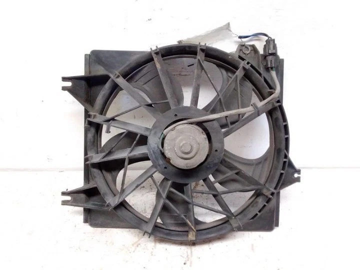Conjunto de ventilador de refrigeración radiador HYUNDAI ELANTRA 1996-2000 FABRICANTE DE EQUIPOS ORIGINALES Foto 2 de 4