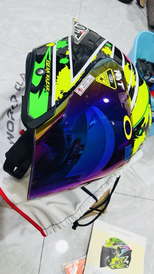 Kyt Helmet - Image 2 of 4