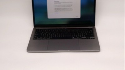 Apple Macbook Pro 13'' i5-1038NG7 16GB 512GB - Fair READ DESC
