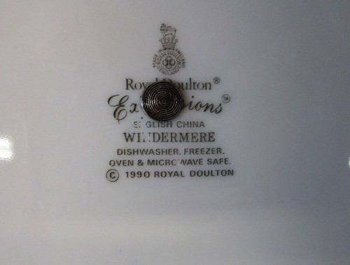 Royal Doulton Windermere Handled Serving Plate 10 5/8" - Picture 5 of 5