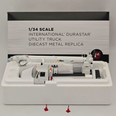 Camión A Escala 1/34 International DuraStar Con Cuerpo De Canastilla Blanco 10 3901 Articulo Nuevo En Su Empaque Original Modelo En Escala 1 34