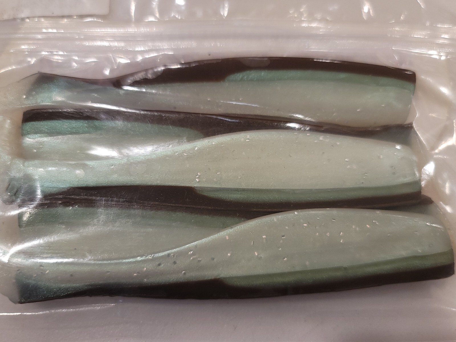 KUSTOM KRAFT PREMIUM #008 GREEN SMELT 5" HAND POURED SUPER SOFT SWIMBAITS 10PK - Image 3