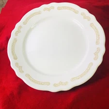4 VTG Homer Laughlin Best China Plates Restaurant Ware Diner Gold Border Scallop