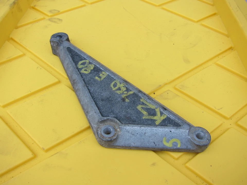 Kawasaki KZ750E 1981 estándar OEM reposapiés delantero soporte Foto 3 de 4