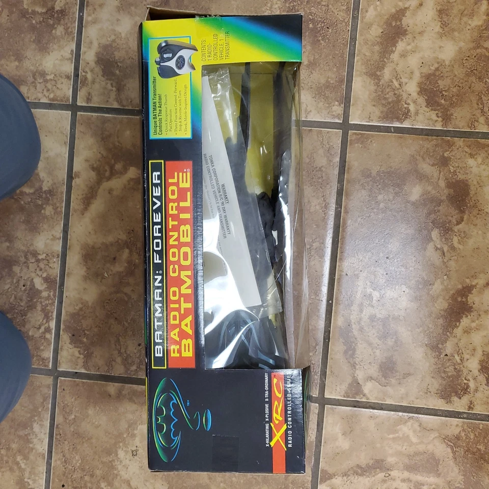  Batimóvil radiocontrolado Batman Forever XRC por Kenner SELLADO LEER Foto 3 de 4