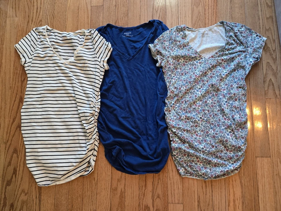 Womens Bundle of 3 Motherhood Maternity size small tops - Image 2 of 4