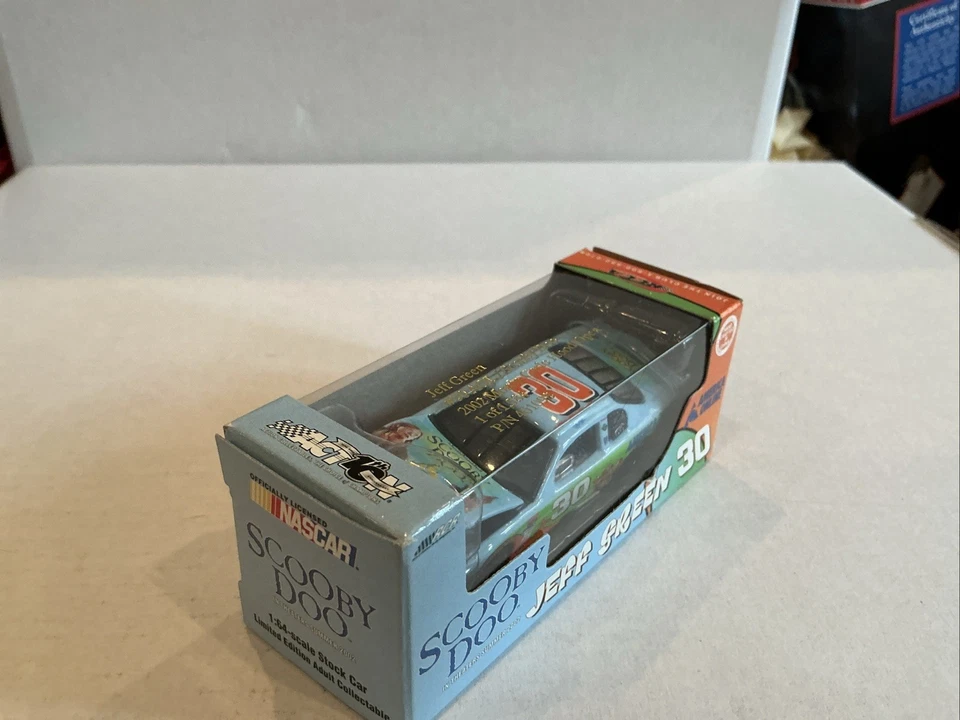 Carro fundido RCCA Nascar 2002 AOL Scooby-Doo #30 Jeff Green 1/64 LE 1/1584 - Imagem 3 de 3