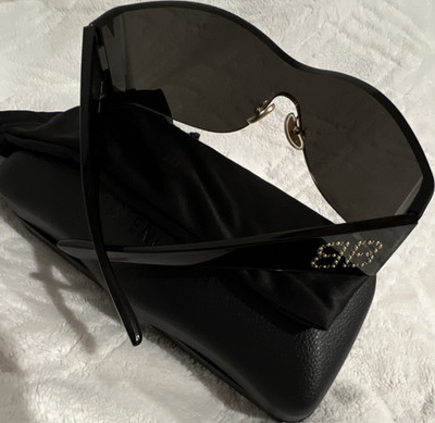 Balenciaga Women s Oversized Shield Sunglasses Black Frame Gray Tinted Lens
