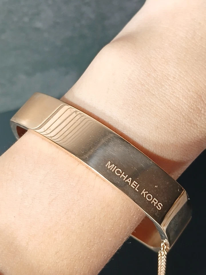 Juego de brazalete y cadena de eslabones tono oro rosa Michael Kors - 8′′/2,25′′ - 139,6 g Foto 2 de 4