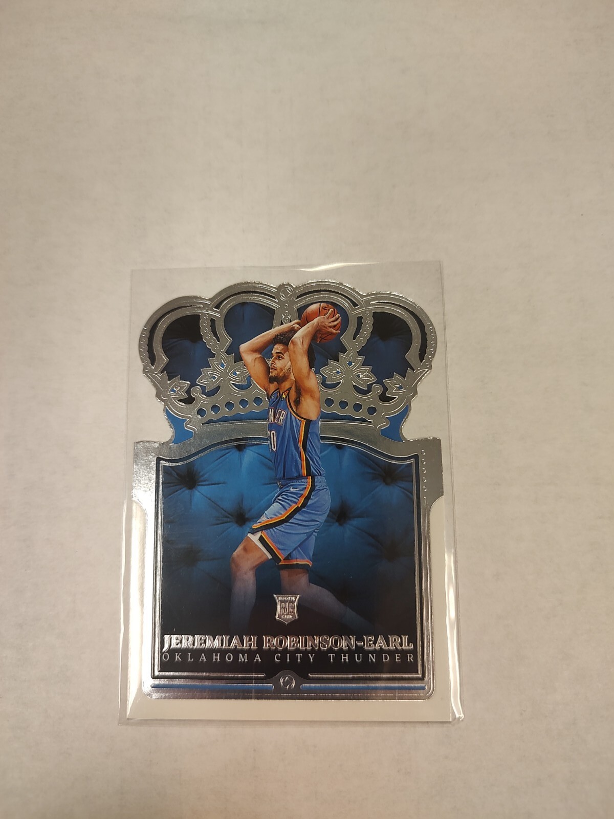 2021-22 Panini Crown Royale - #65 Jeremiah Robinson-Earl (RC)(PWE)