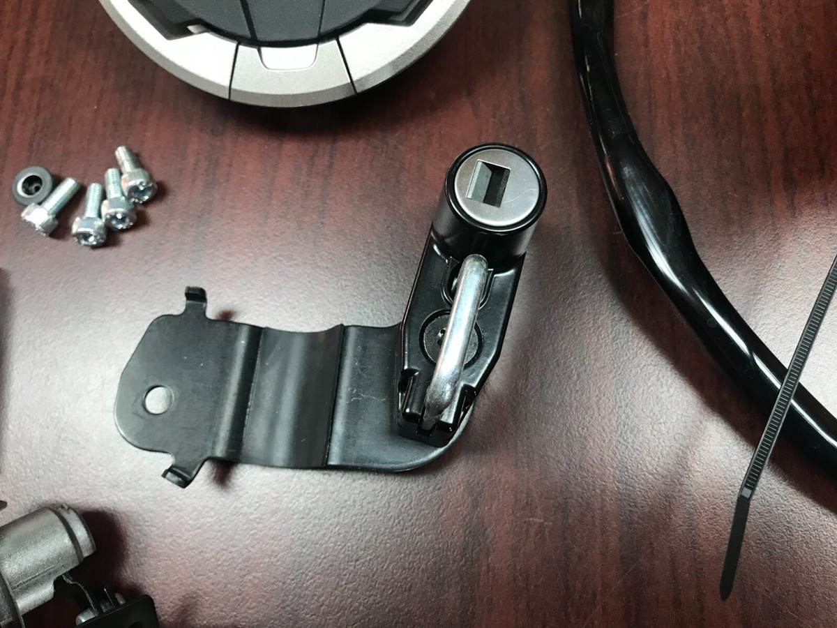 OEM Kawasaki ZX4RR 23 24 Ignition Key Lock Set Fuel Gas Cap OEM Kawasaki ZX4RR 23 24 Ignition Key Lock Set Fuel Gas Cap