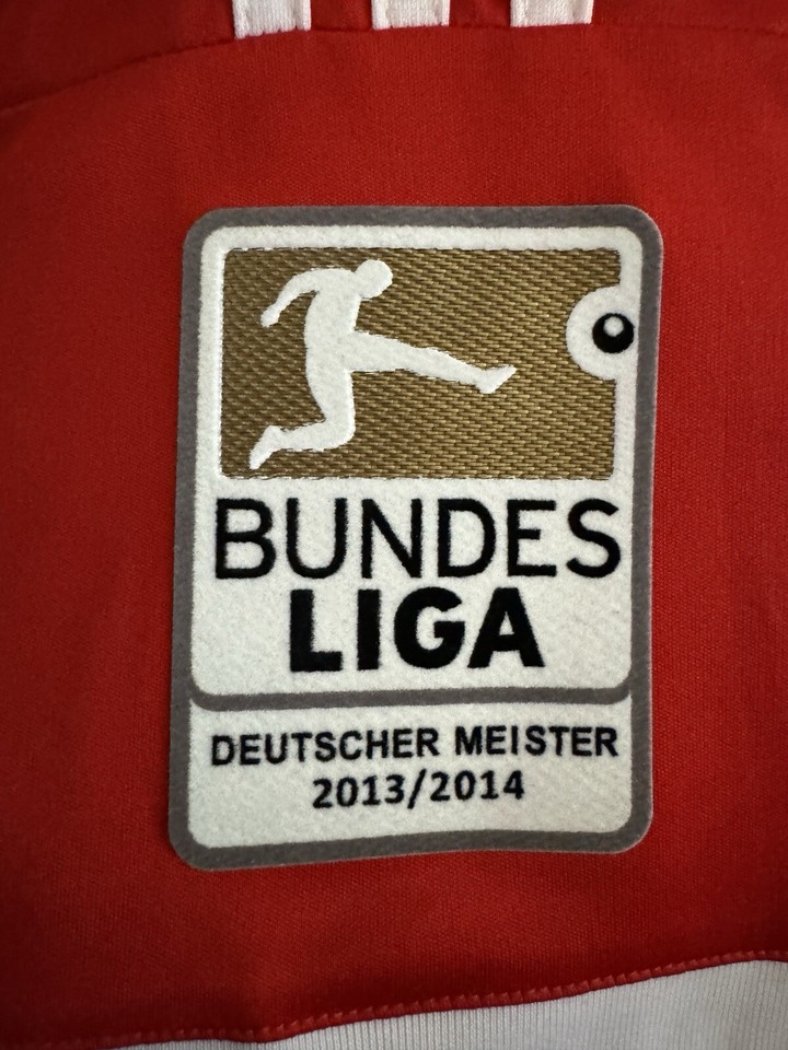 FC Bayern Munich 2014/15 Men’s Soccer Home Jersey (US MED) 10 Arjen