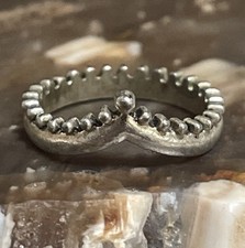 Vintage Sterling Silver Crown Band Ring Size 5.5