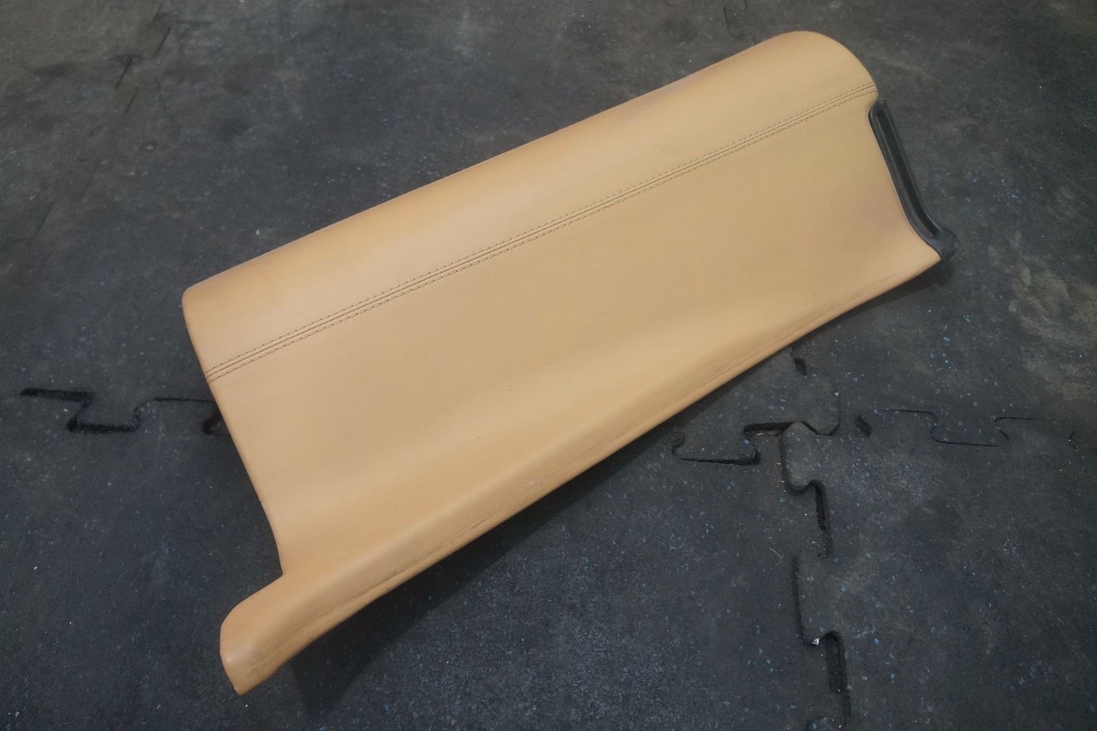 Left B Pillar Interior Center Post Cover Trim Panel 659021 Ferrari 360 Spider