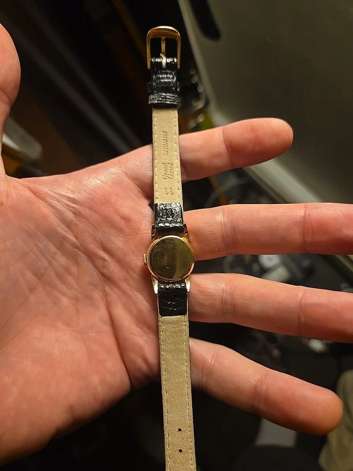 Женские часы 18k IWC хорошее состояние товара - Изображение 3 из 4