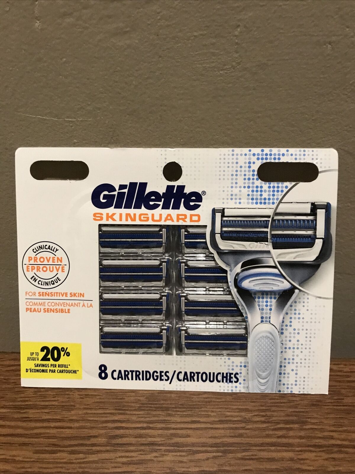 1 Of Brand NEW GILLETTE SKINGUARD ( 8 ) COUNT  CARTRIDGES FREE SHIPPING