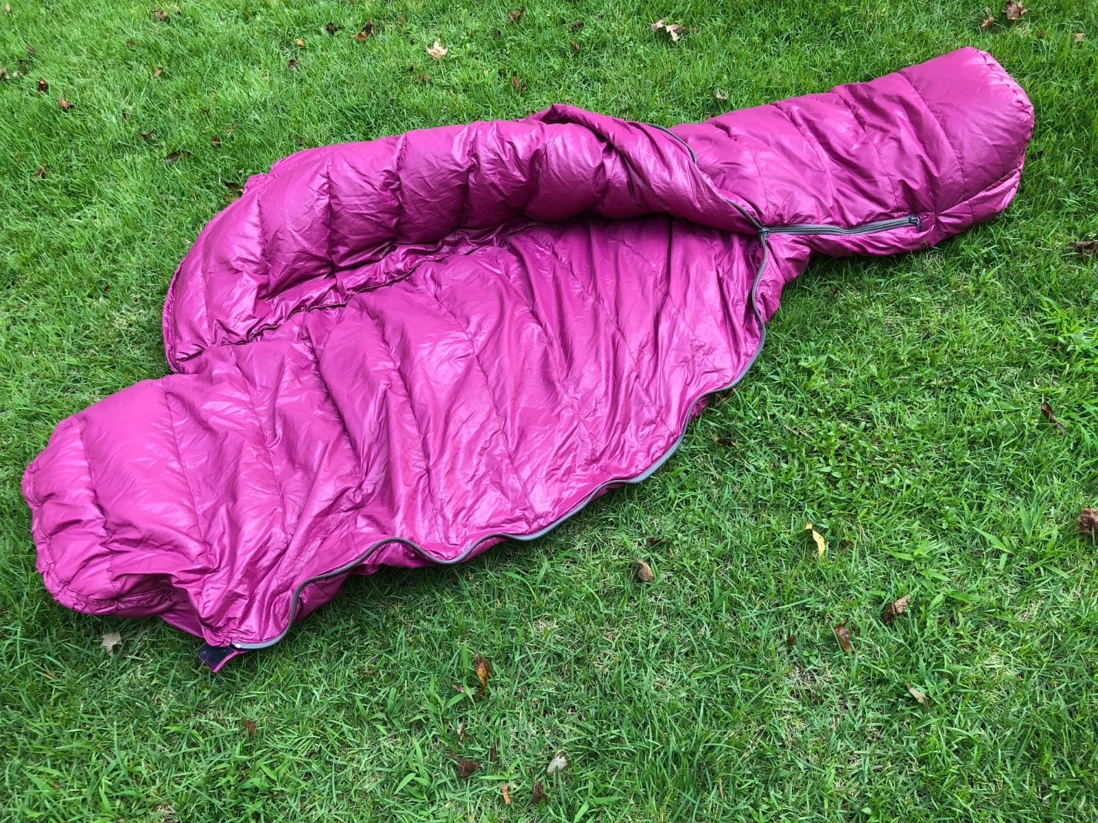THE NORTH FACE -"SUPERLIGHT"-VINTAGE GOOSE DOWN SLEEPING BAG/stuff &storage bags
Opens in a new wind