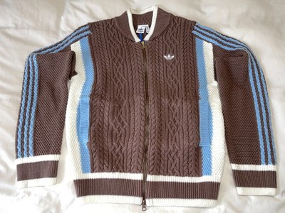 Jersey retro Exclusivo Adidas China brown and blue color  Size L vintage desing