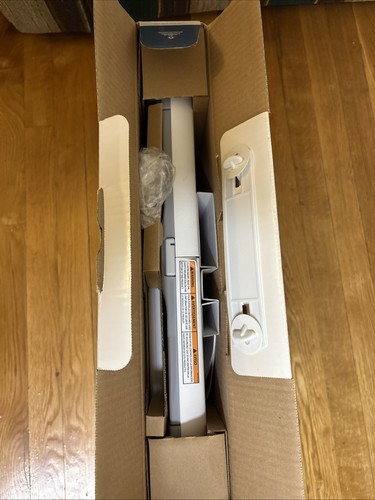 Nintendo Wii Fit Plus Balance Board Bundle - NEW in Box - Sealed - Picture 4 of 4
