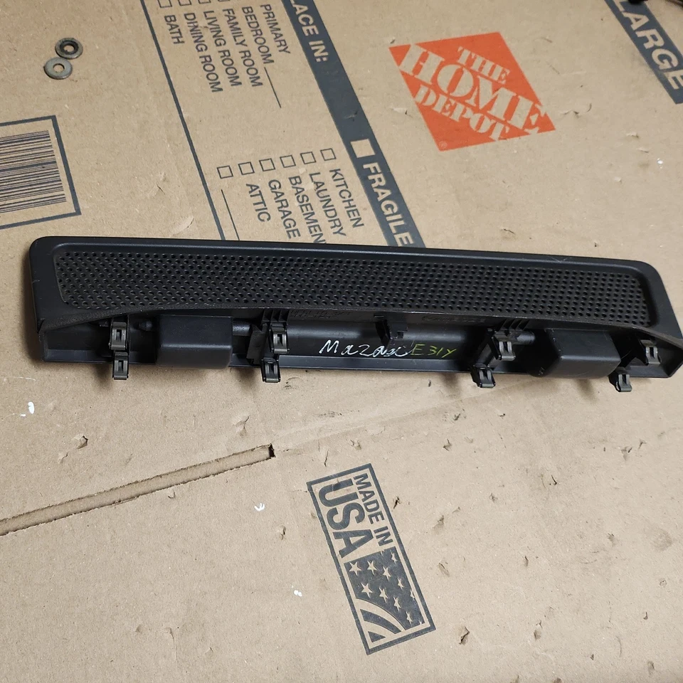 2006-2015 Mazda MX-5 Miata Wind Screen Between Seat Deflector NE51TO3X3 06-15 - Image 2 of 3