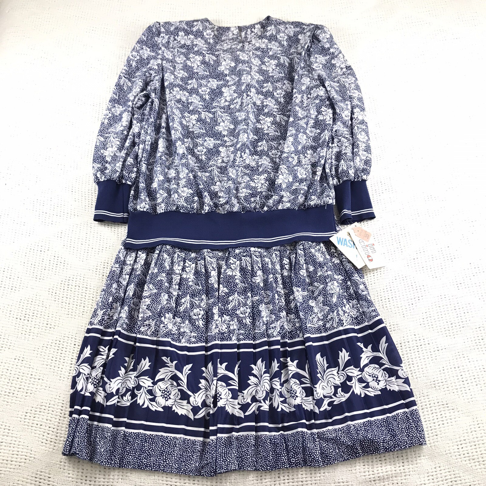 Blue White Floral Vintage Skirt Set with Shoulder Pads Size 20-image