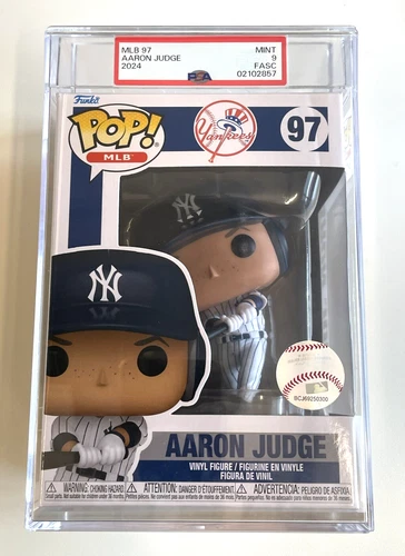FUNKO Pop! AARON JUDGE #97 MLB NY YANKEES PINSTRIPES BATTING FIGURE PSA 9 MINT