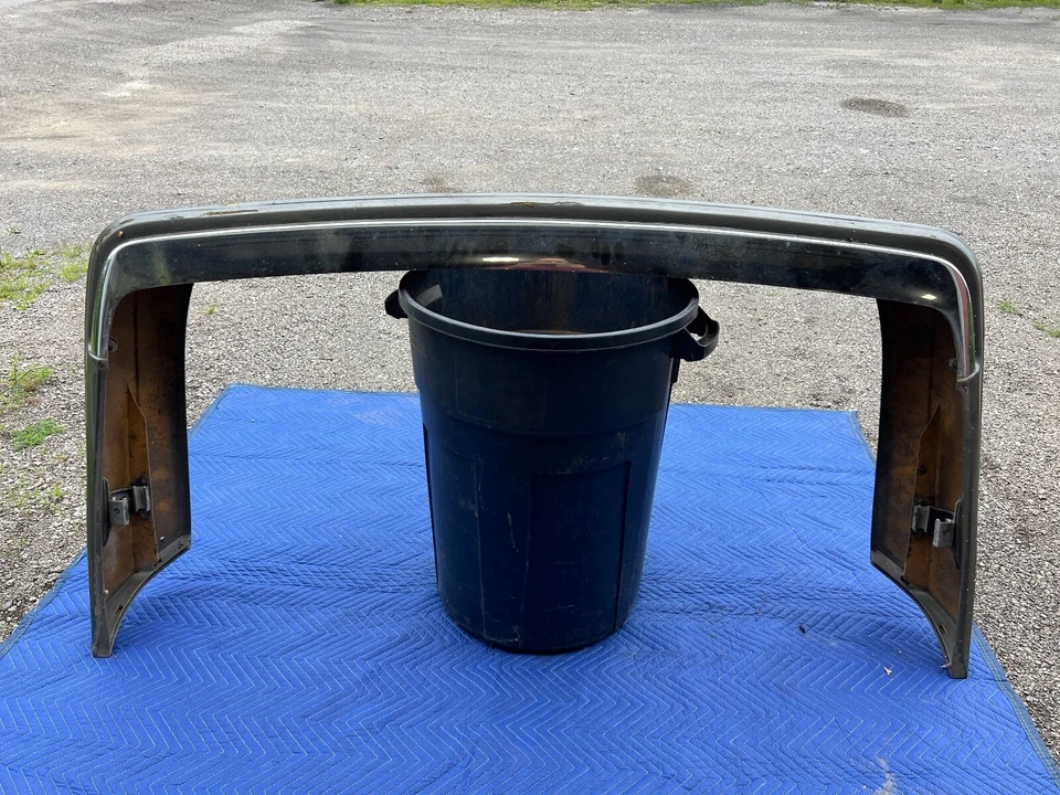 Parachoques trasero gris cromado Mercedes 300SD W126 1979-1985 sedán OEM #316EM Foto 4 de 4