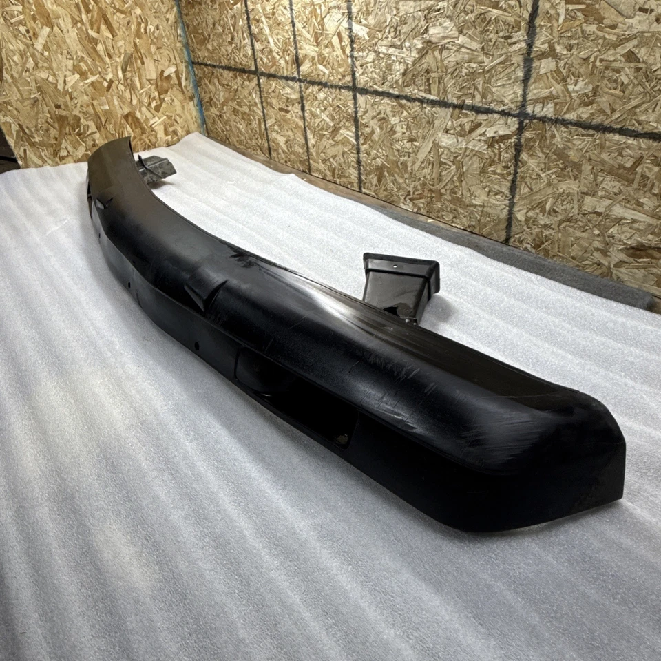 Alerón de parachoques delantero OEM BMW E30 318i 325e 51-71-1-911-983 Foto 2 de 4