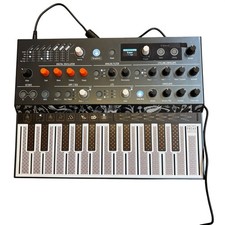 Arturia MicroFreak Synthesizer Keyboard 25-Key Hybrid Synth